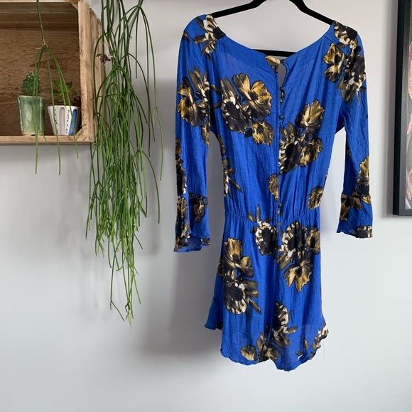 NWOT Free People blue ruffle tie front romper - Picture 5 of 8